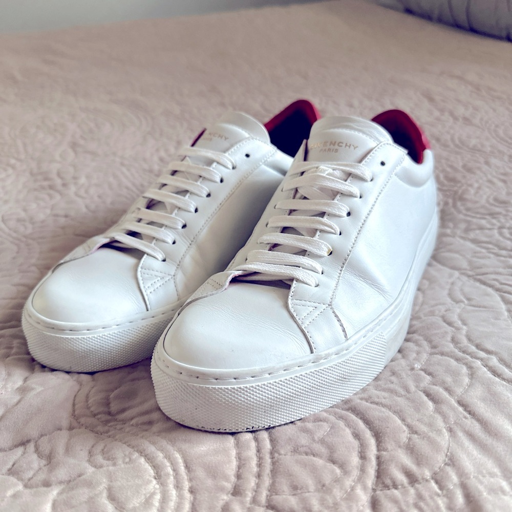 Givenchy Paris low top sneakers